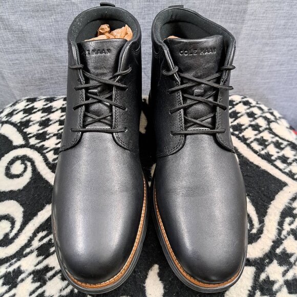 Size 11 Cole Haan Men\'s Grand+ Ultra Chukka Boots in black leather